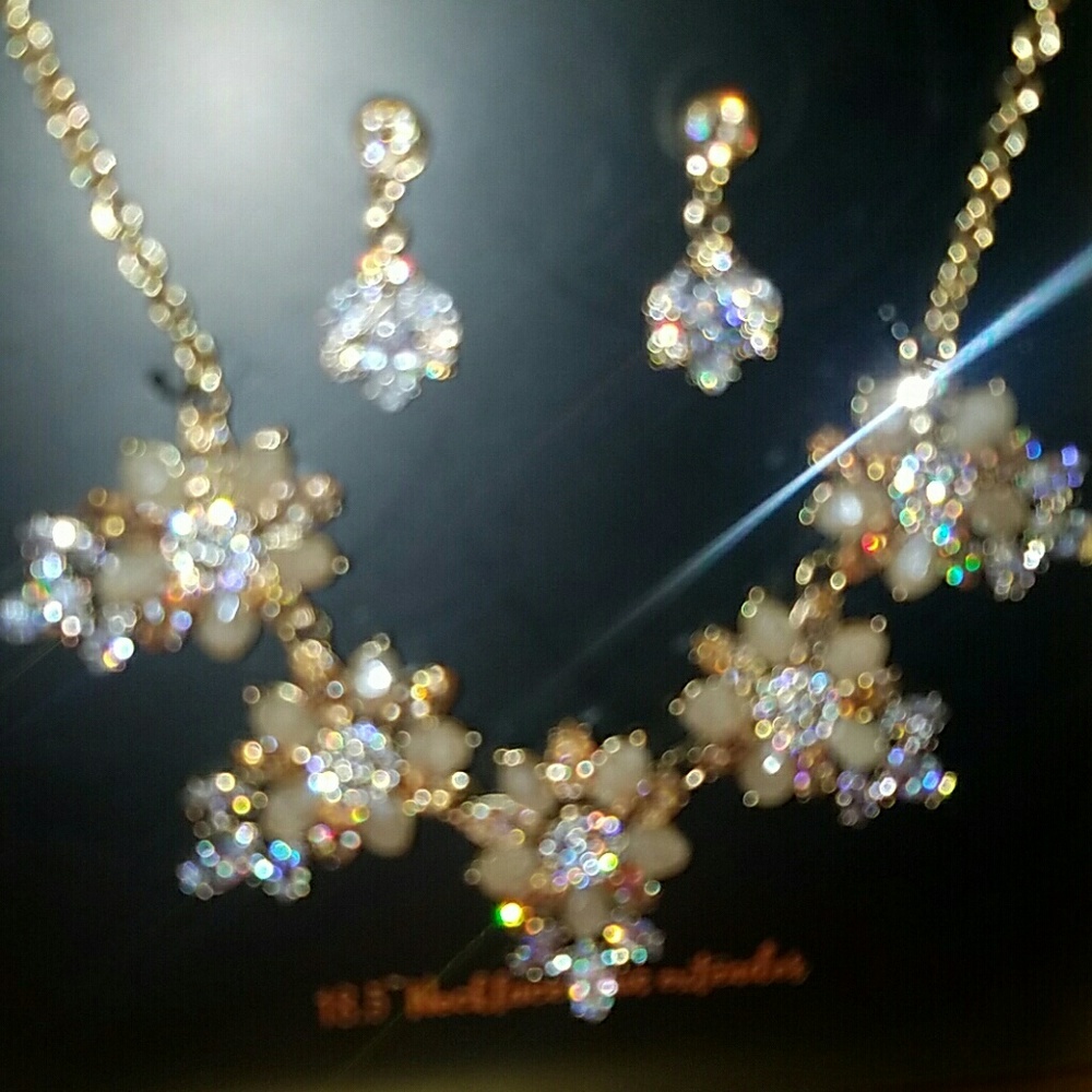 Necklace set - Picture 3 of 3